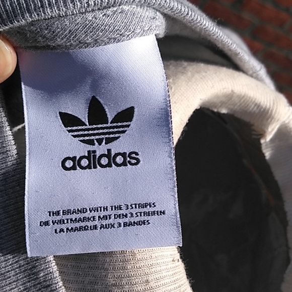 Adidas T- shirt brand new without tag - Picture 3 of 4